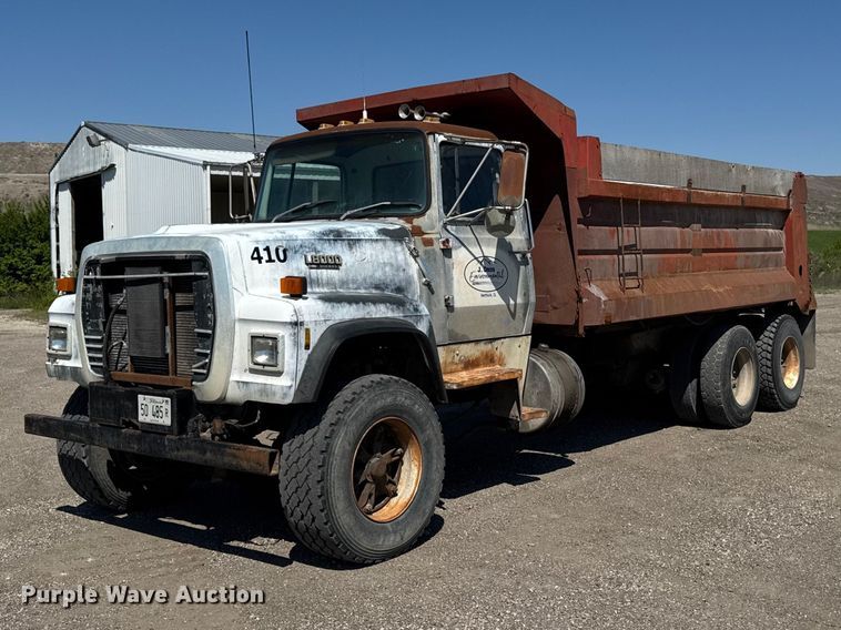 1990 Ford LT8000 dump truck - ER0469