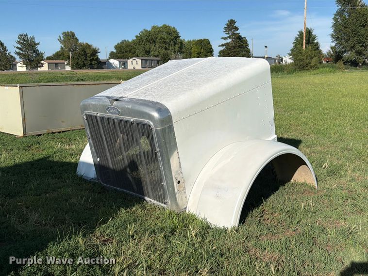 Peterbilt Hood - EW1065