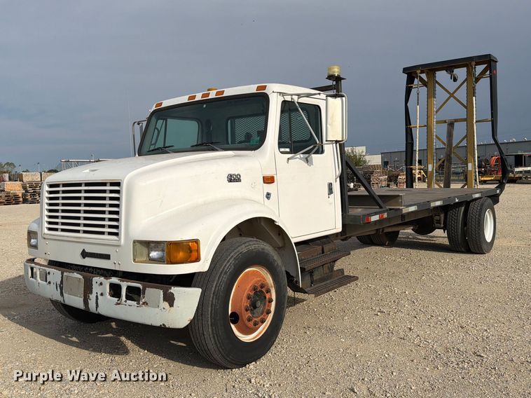 1998 International 4700 flatbed truck with crash attenuator - EW8691
