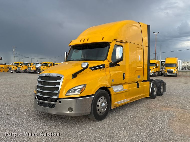 2021 Freightliner Cascadia 126 semi truck - FC4227