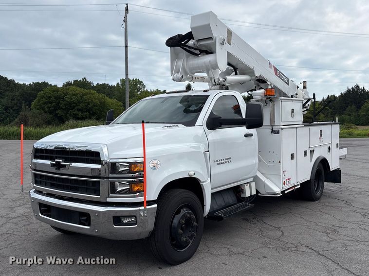 2023 Chevrolet Silverado 5500 HD bucket truck - FK2080
