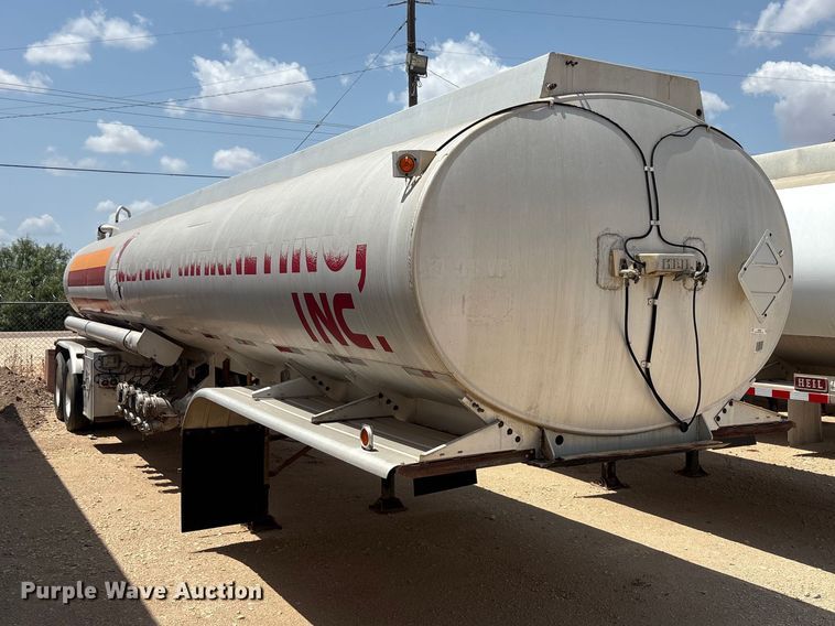 1980 Heil fuel trailer - JM9394
