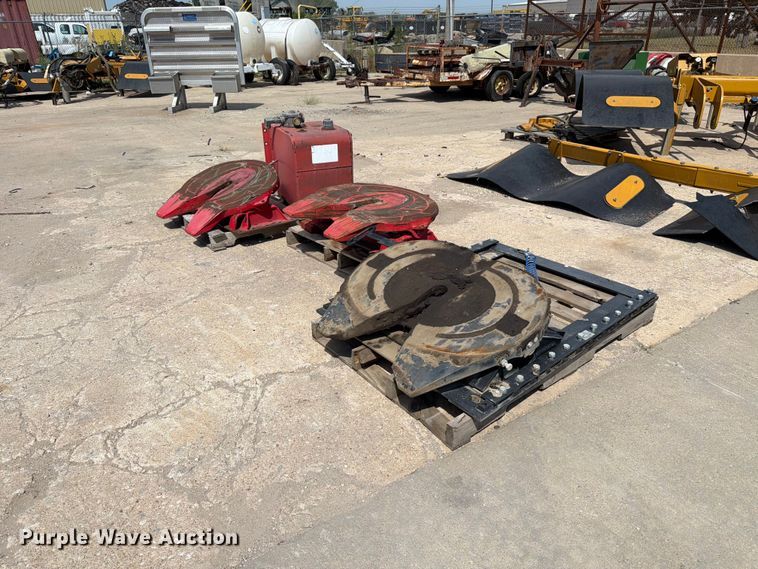 (3) fifth wheel plates - MZ9978