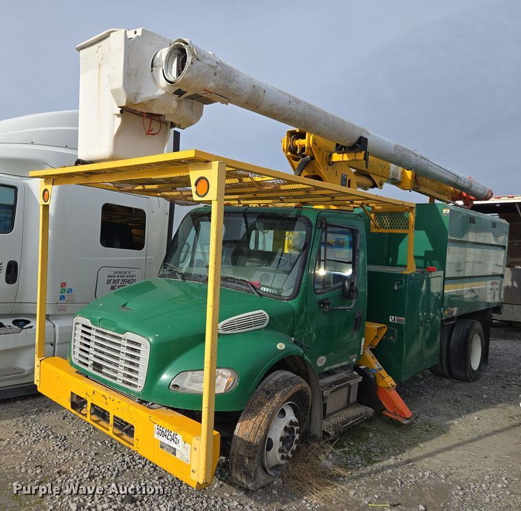 2012 Freightliner Business Class M2 forestry bucket truck - YA1732
