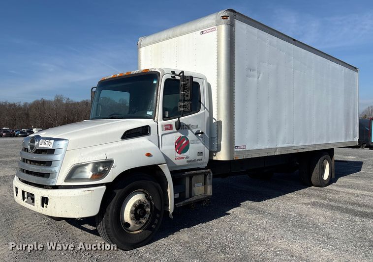 2016 Hino 268 box truck - YA1935