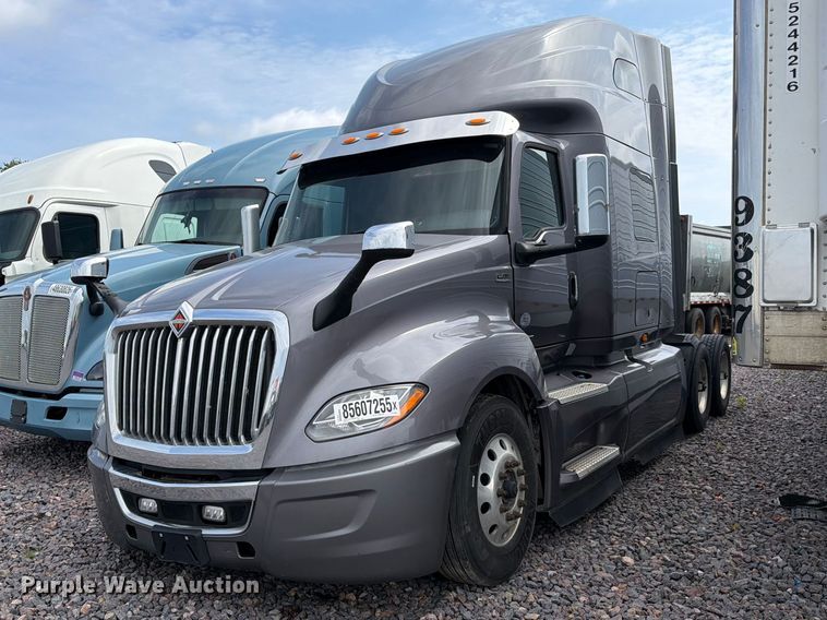 2021 International LT625 semi truck - YA4051