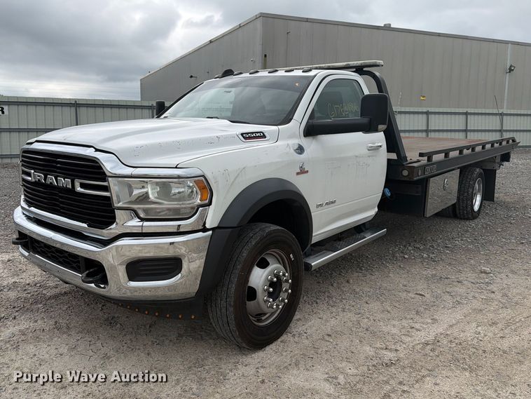 2019 RAM 5500HD rollback truck - YA4225