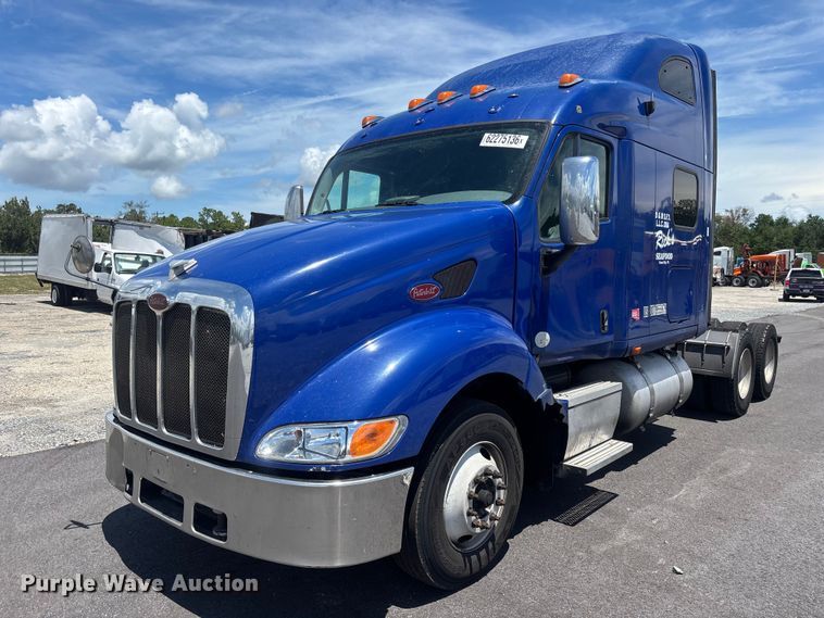 2011 Peterbilt 387 semi truck - YA4281