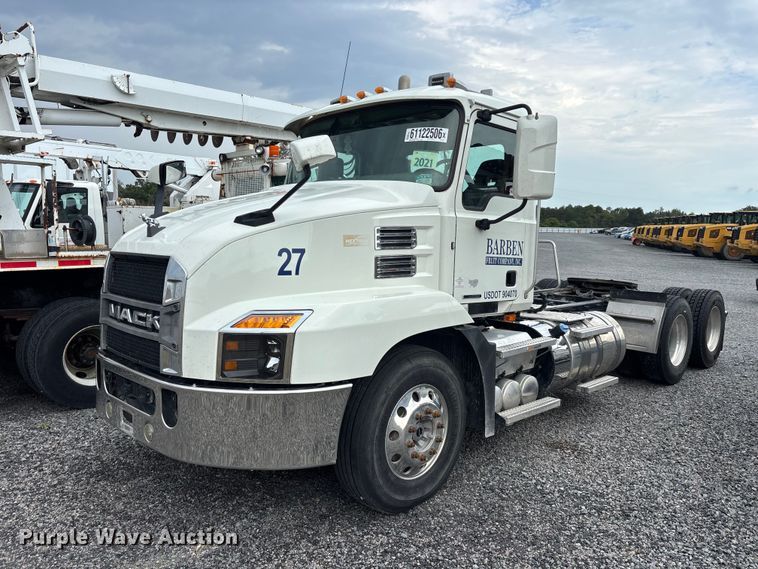 2020 Mack Anthem semi truck - YA4353
