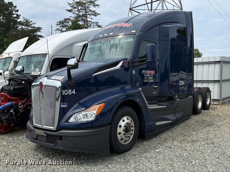 2027 Kenworth T680 semi truck - YA4485