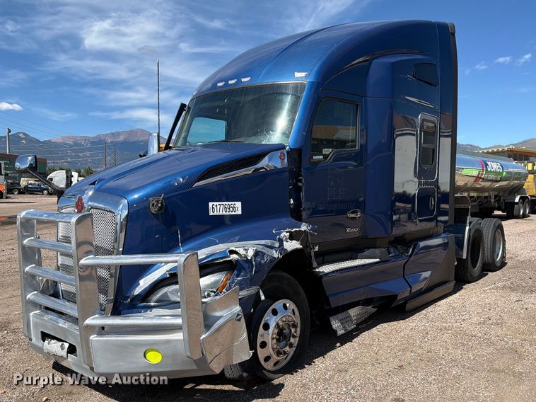 2023 Kenworth T680 semi truck - YA4574