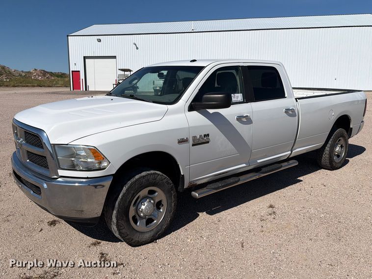 2013 RAM 2500 Crew Cab pickup truck - EA0437