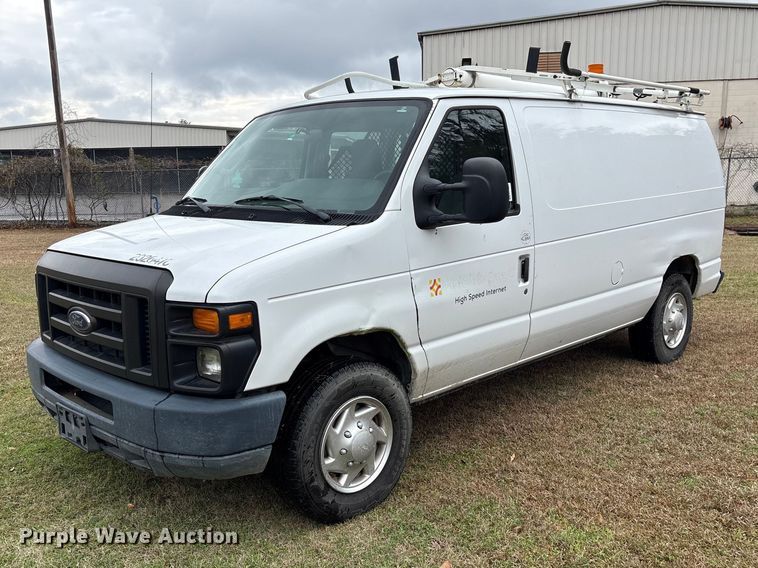 2012 Ford E250 van - EF1007