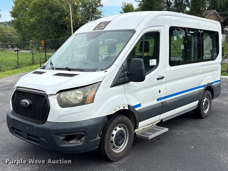 2017 Ford Transit van - EF1320