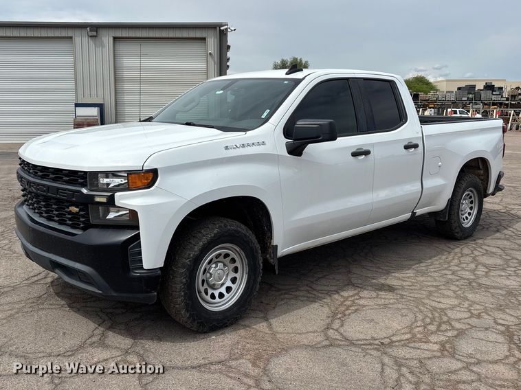 2020 Chevrolet Silverado 1500 Ext. Cab pickup truck - EL2611