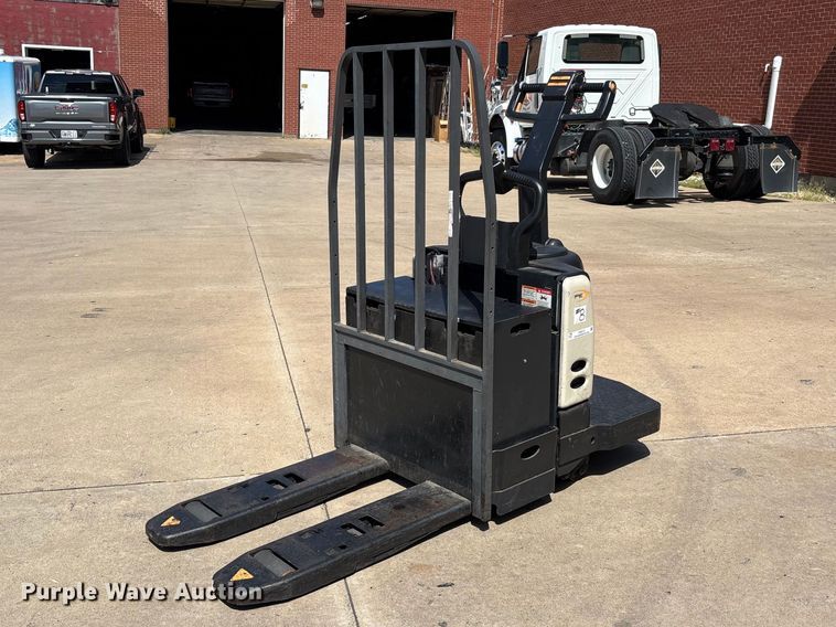 Crown PE4500-60 pallet jack - ER3274