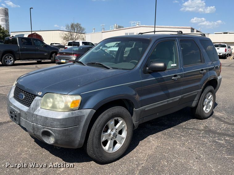 2005 Ford Escape SUV - ES6532