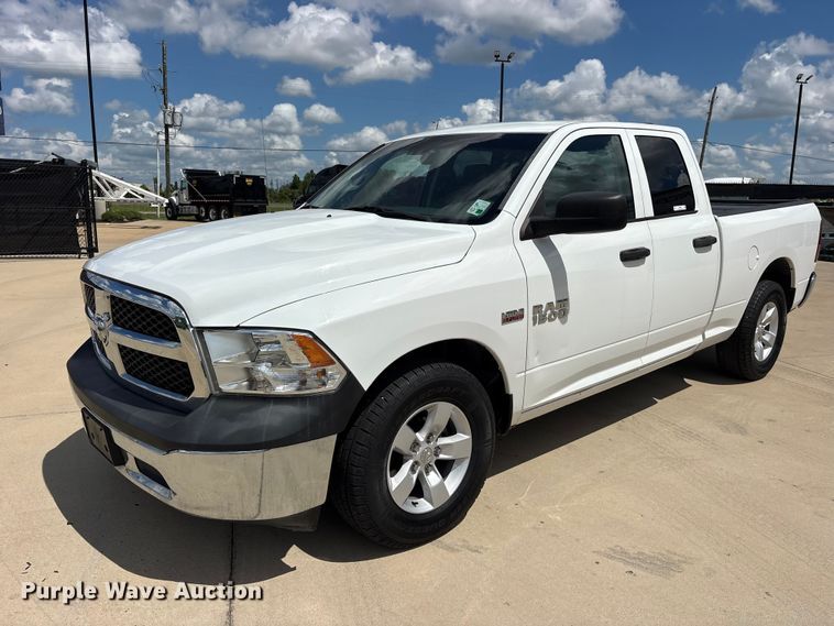 2017 RAM 1500 Ext. Cab pickup truck - ES8093