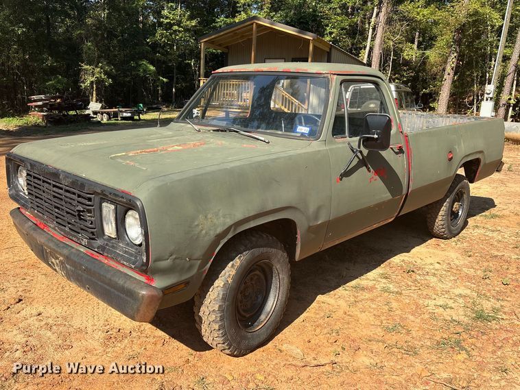 1977 Dodge W20 pickup truck - ET0489
