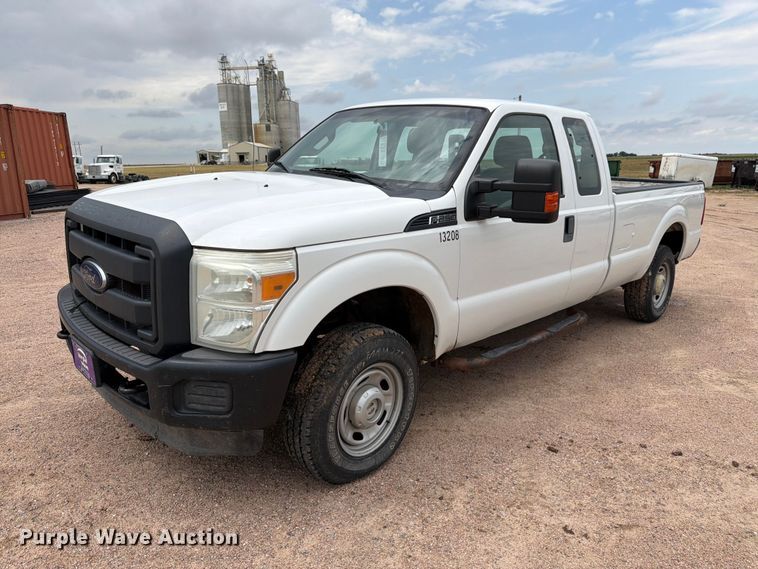 2013 Ford F250 Super Duty Ext. Cab pickup truck - EW2186