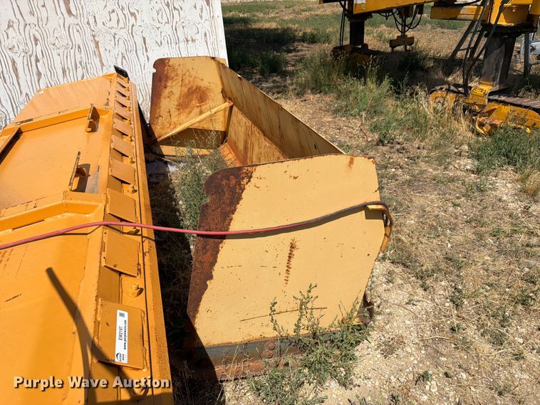 Skid steer snow pusher - EW2196