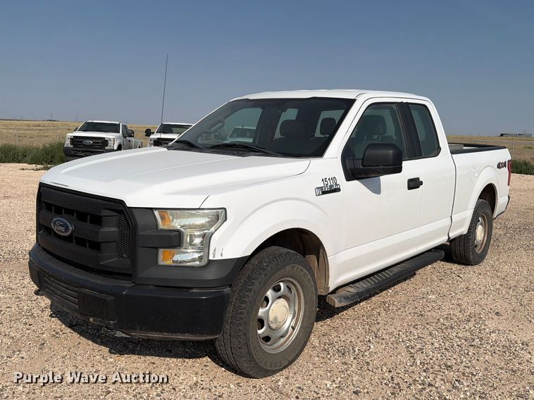 2015 Ford F150 XL Ext. Cab pickup truck - EW8656