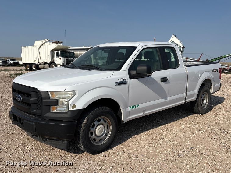 2017 Ford F150 XL Ext. Cab pickup truck - EW8661