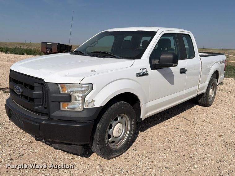 2017 Ford F150 XL Ext. Cab pickup truck - EW8665