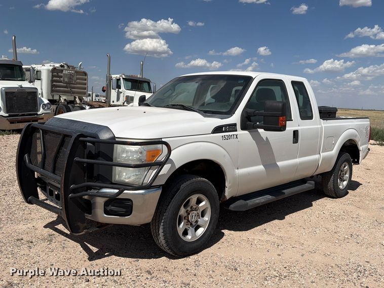 2015 Ford F250 Super Duty Ext. Cab pickup truck - EW8683