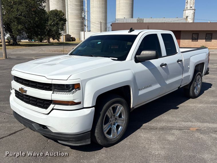 2019 Chevrolet Silverado 1500 Ext. Cab pickup truck - EX0039