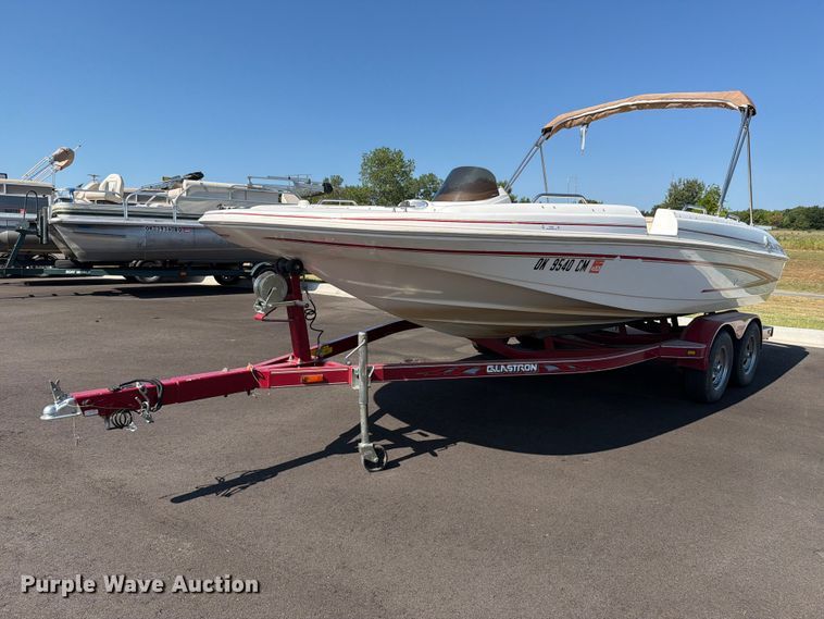 2005 Glastron 1900 BR boat - EX2588
