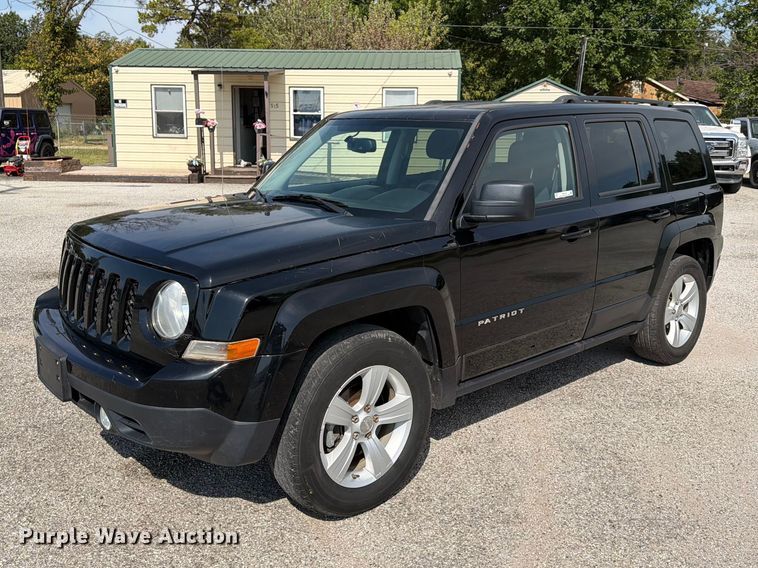 2016 Jeep Patriot Latitude SUV - EX4143