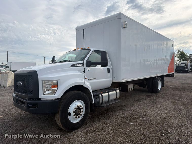 2019 Ford F750 Super Duty box truck - FB5083