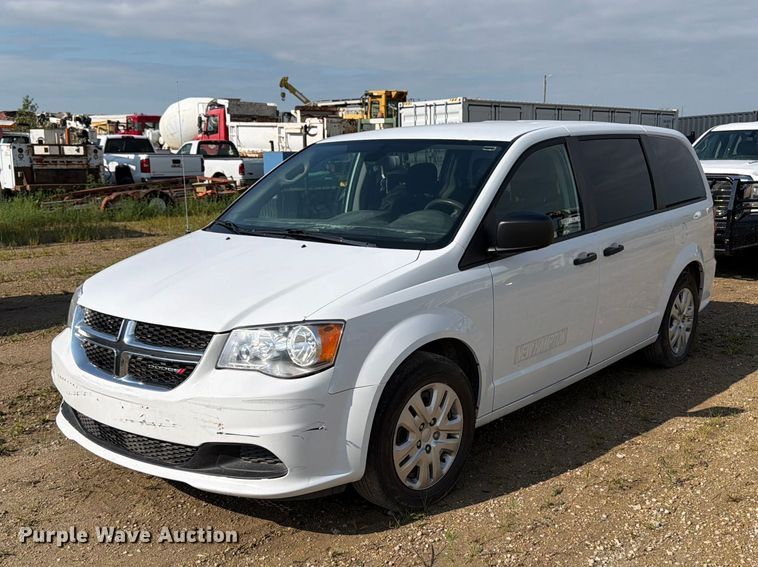 2019 Dodge Grand Caravan van - FB5893
