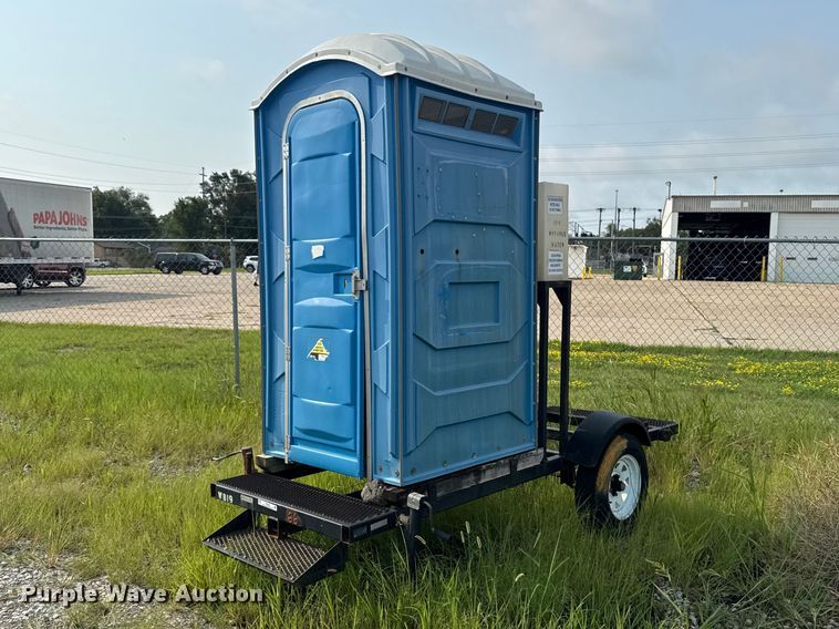Portable toilet - FB5922