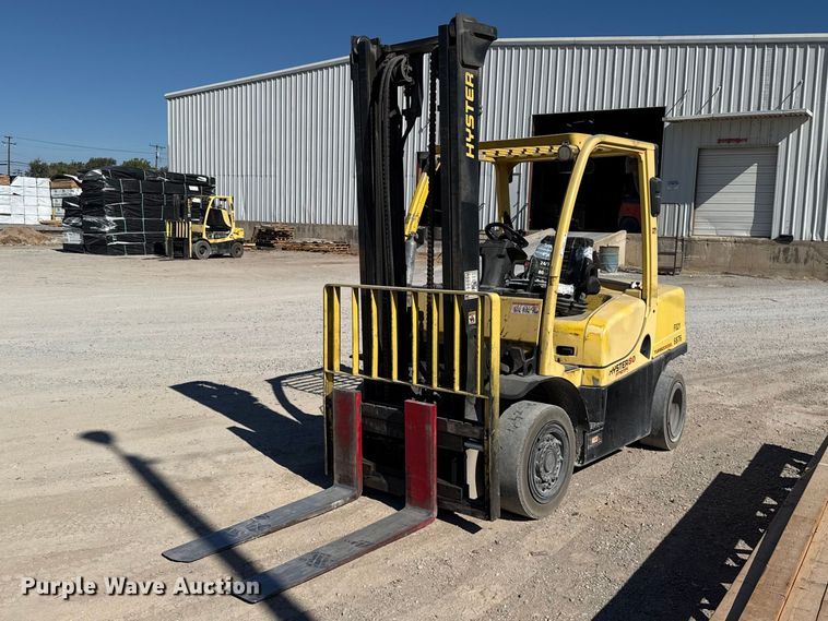 2018 Hyster H80FT forklift - FC4261