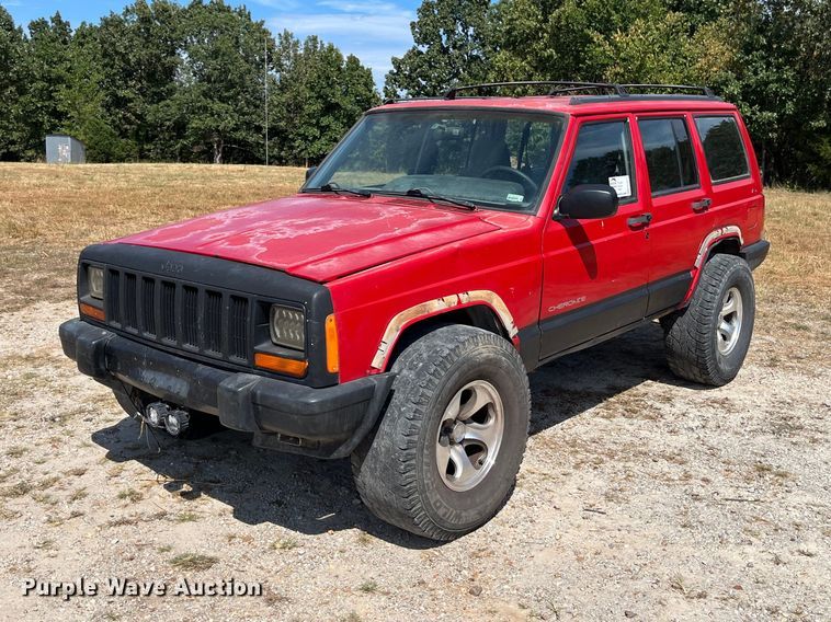 1999 Jeep  Cherokee SUV - FG0611
