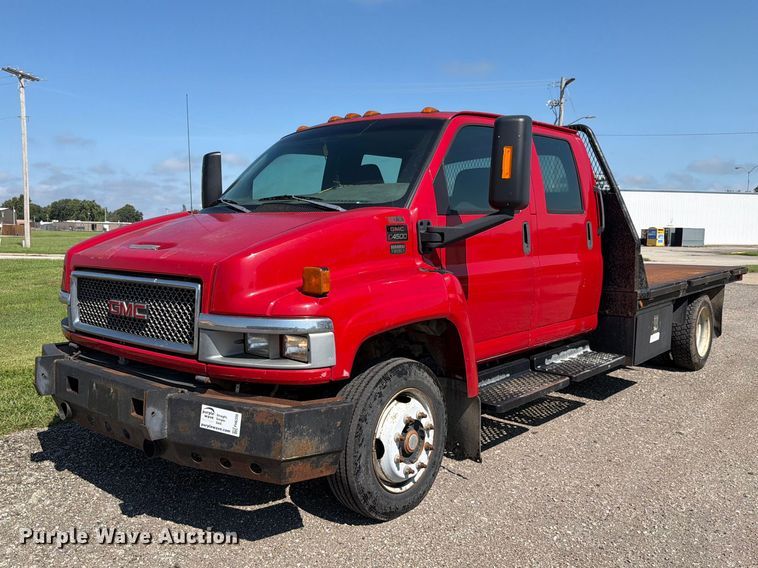 2004 GMC C4500 Crew Cab flatbed truck - FH6356