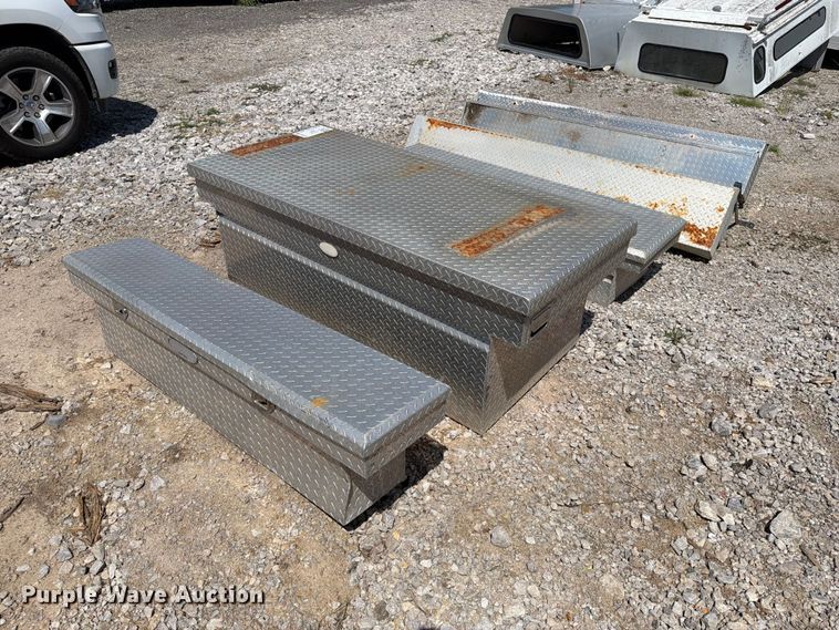 (5) toolboxes - FI0359
