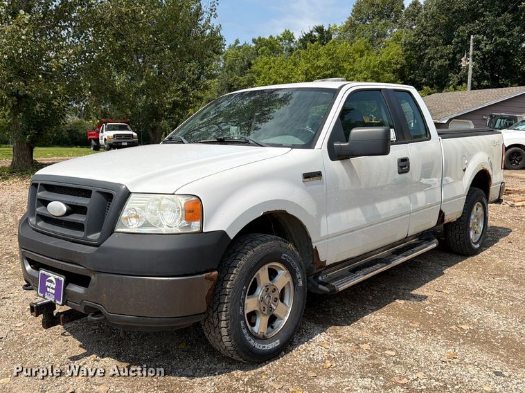 2007 Ford F150 Ext. Cab pickup truck - FK3385