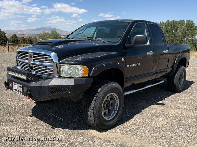 2005 Dodge Ram 2500 Ext. Cab pickup truck - FK4610