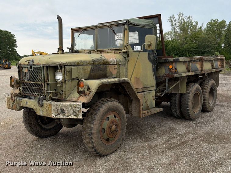 1962 Kaiser flatbed truck - FN5814