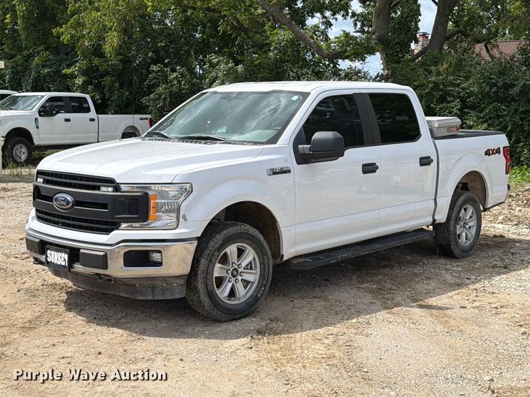 2018 Ford F150 XL Crew Cab pickup truck - FT6182