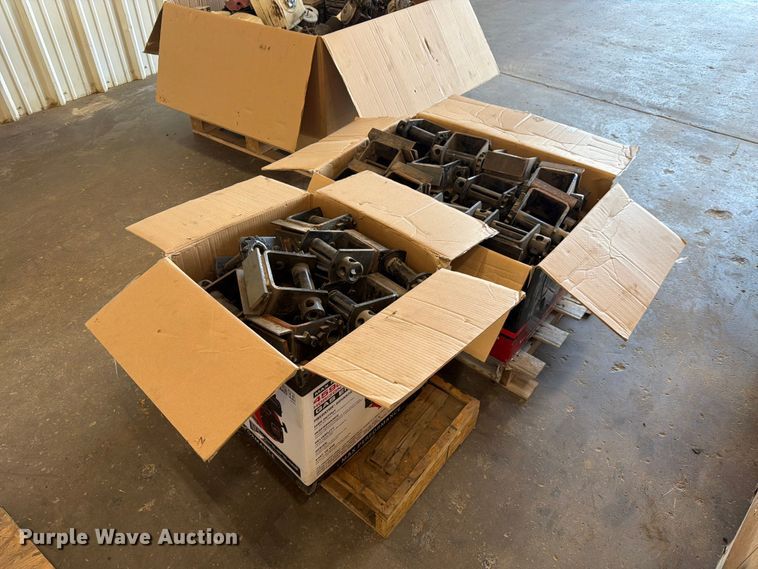 (93) sliding trailer winch brackets - NC9841