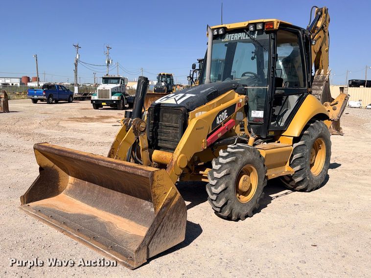 2011 Caterpillar 420E backhoe - DU1501