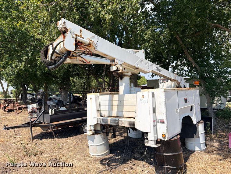 2001 Altec AT37G bucket truck bed - DU1536