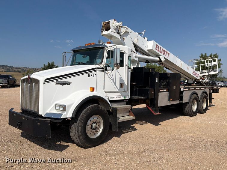 1997 Kenworth T800 bucket truck - EA0443