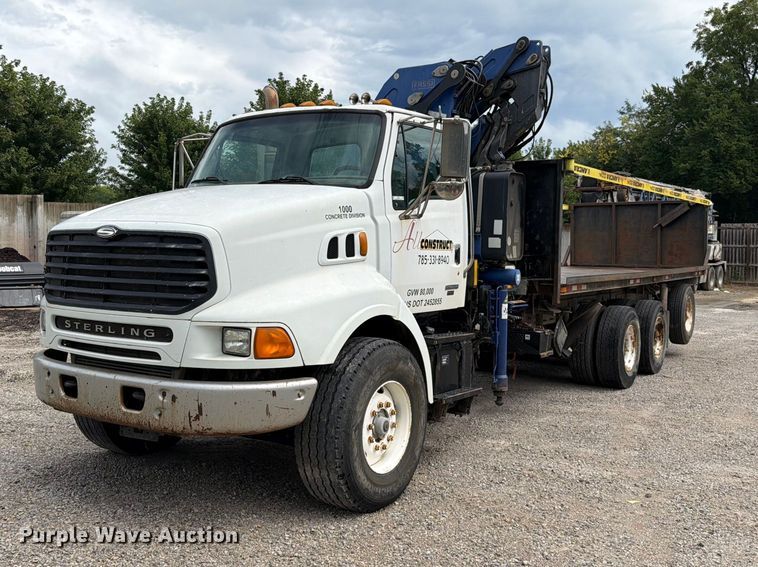 2004 Sterling L9500 crane truck - EO8731