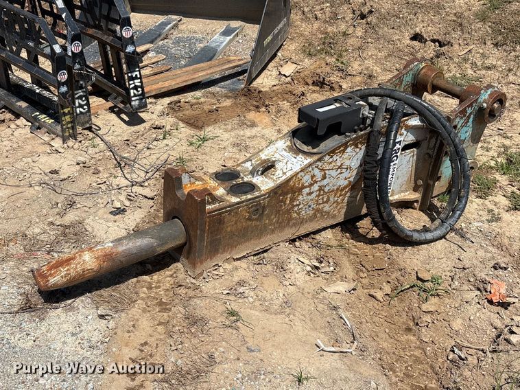 Excavator breaker - ER3230