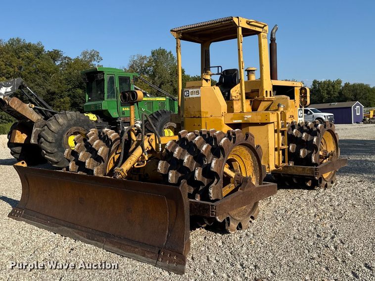 1975 Caterpillar 815 soil compactor - EV6131